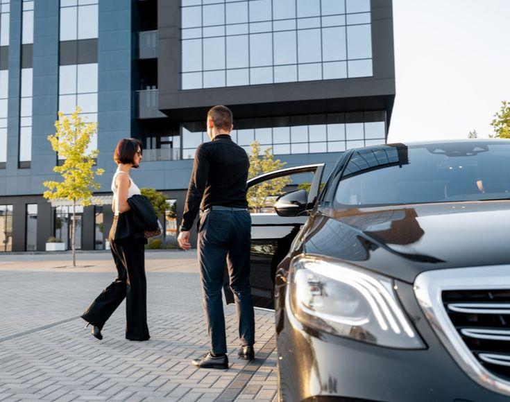 Аренда автомобиля с личным водителем